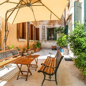 Queen House Apartment Venice